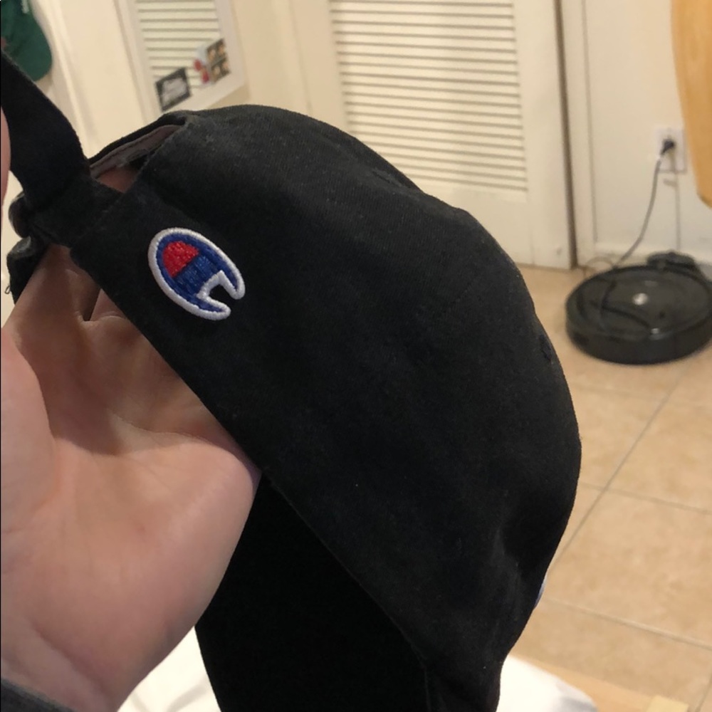 Baseball cap - Picture 2 of 3